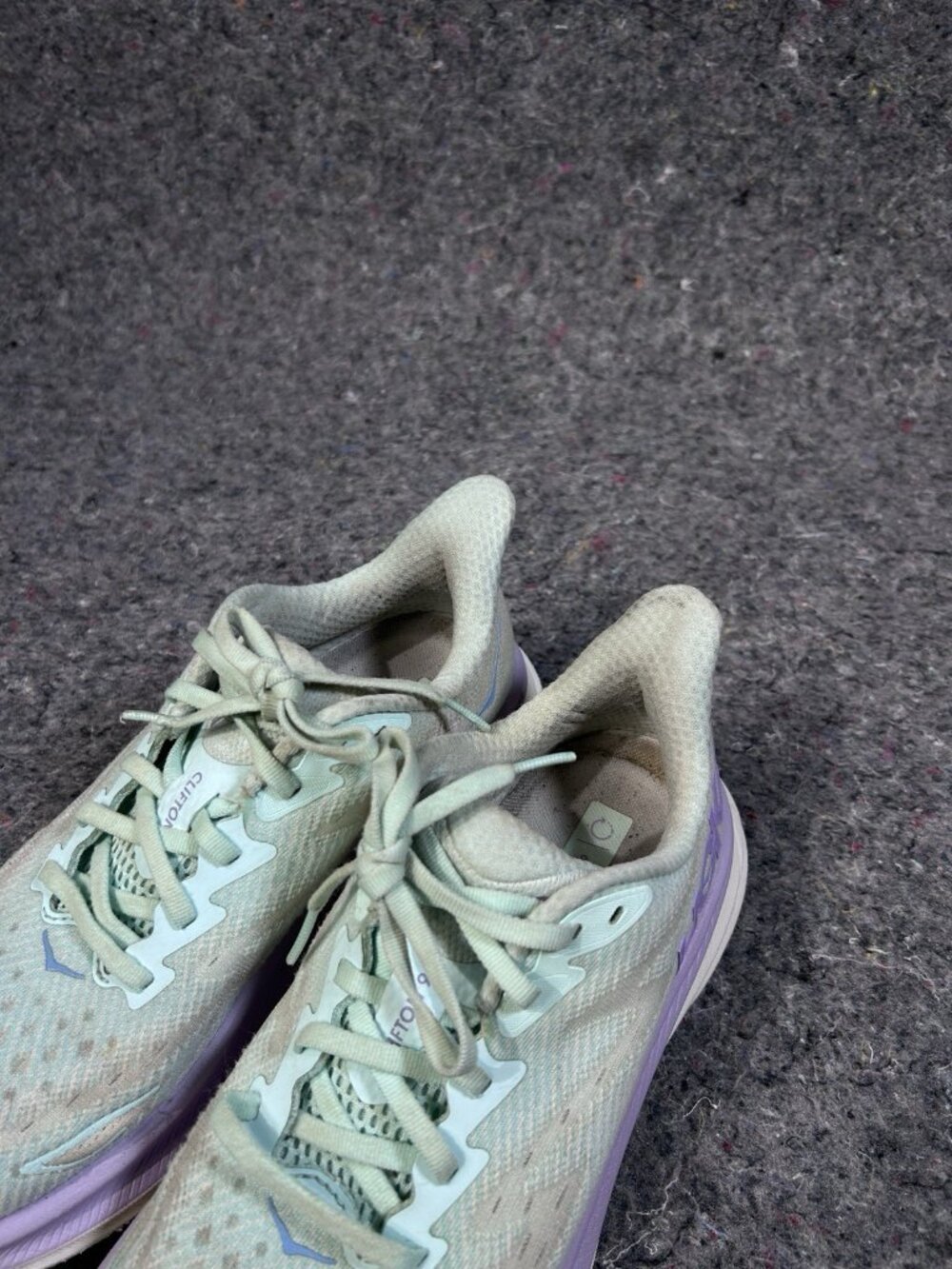 HOKA Clifton 9 Womens Size 8.5 Sage Green Purple Running Shoes - Picture 3 of 8